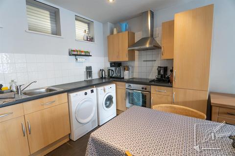 1 bedroom ground floor flat for sale, Dover Road East, Gravesend