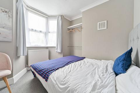 2 bedroom flat to rent, Laleham Road, Catford, London, SE6