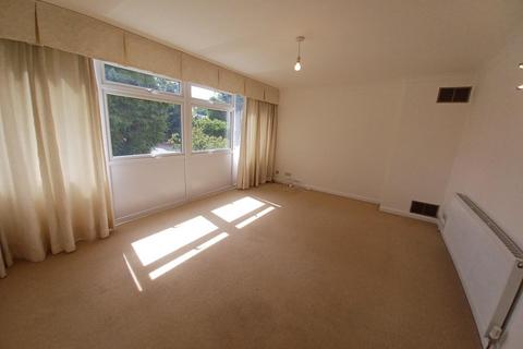 2 bedroom flat to rent, Manor Court, Dorridge, B93 8DU