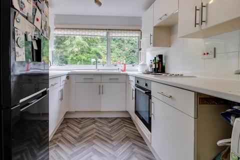 8 Barons Walk, Lewes, BN7 1EX