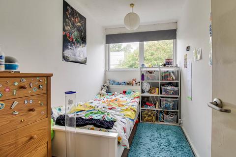 8 Barons Walk, Lewes, BN7 1EX
