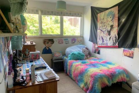 8 Barons Walk, Lewes, BN7 1EX