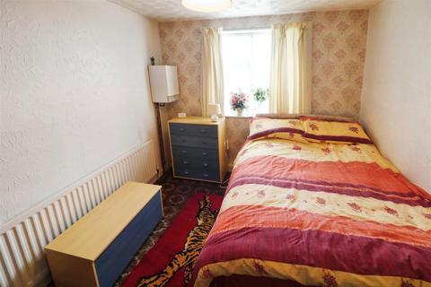 101 Highstone Road, Barnsley, S70 4ET