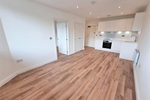 1 bedroom apartment to rent, Golden House, Guildford GU1