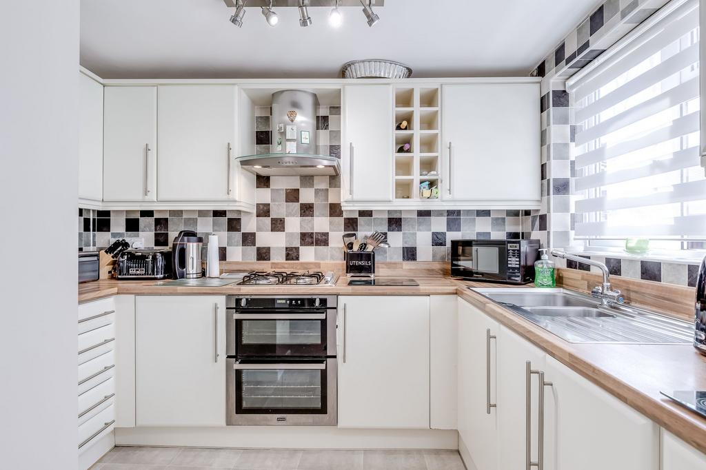 Kitchen/ Breakfast Room