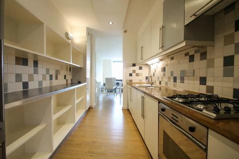 2 bedroom flat to rent, Goswell Road, London, EC1V