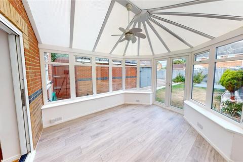 7 Bristowe Drive, Orsett, Grays, RM16 3DB