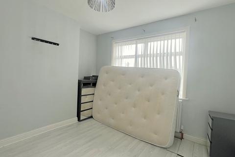 47 Grasmere Road, Bradford, BD2 4HX