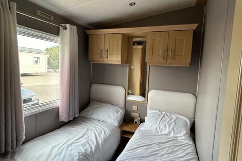 3 bedroom static caravan for sale, Sand le Mere Holiday Park