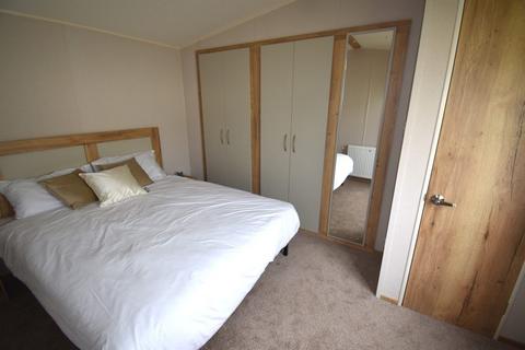 2 bedroom static caravan for sale, Sand le Mere Holiday Park