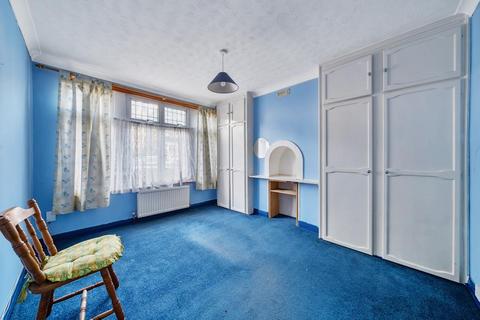 1 bedroom maisonette for sale, Staines-upon-Thames,  Surrey,  TW18