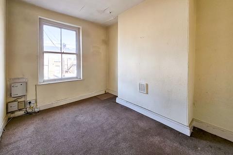 44 Cheltenham Mount, Harrogate, HG1 1DL