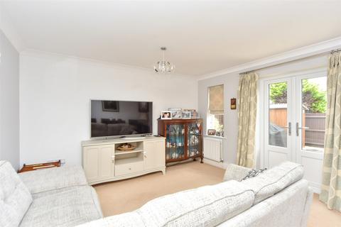 3 bedroom end of terrace house for sale, Maxwell Road, Brompton, Gillingham, Kent