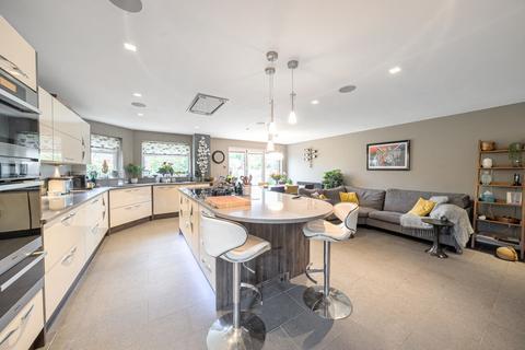 4 bedroom detached house for sale, The Boreen, Headley Down, Hampshire