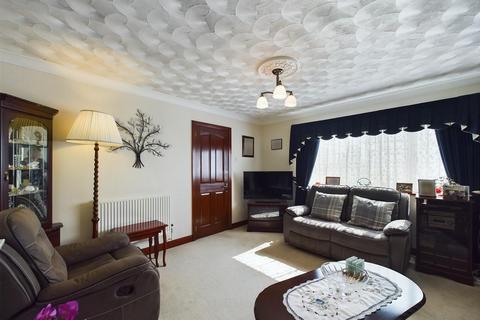 16 Braeburn, Eastfield, Scarborough, YO11 3LG