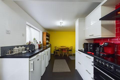 16 Braeburn, Eastfield, Scarborough, YO11 3LG