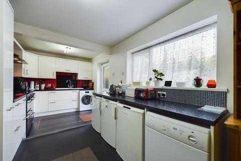 16 Braeburn, Eastfield, Scarborough, YO11 3LG
