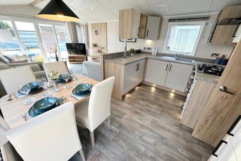 2 bedroom static caravan for sale, Solent Breezes Holiday Park