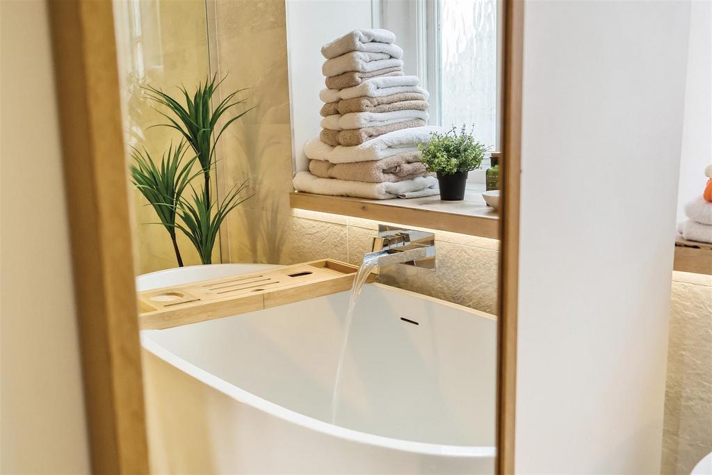 En suite bathroom
