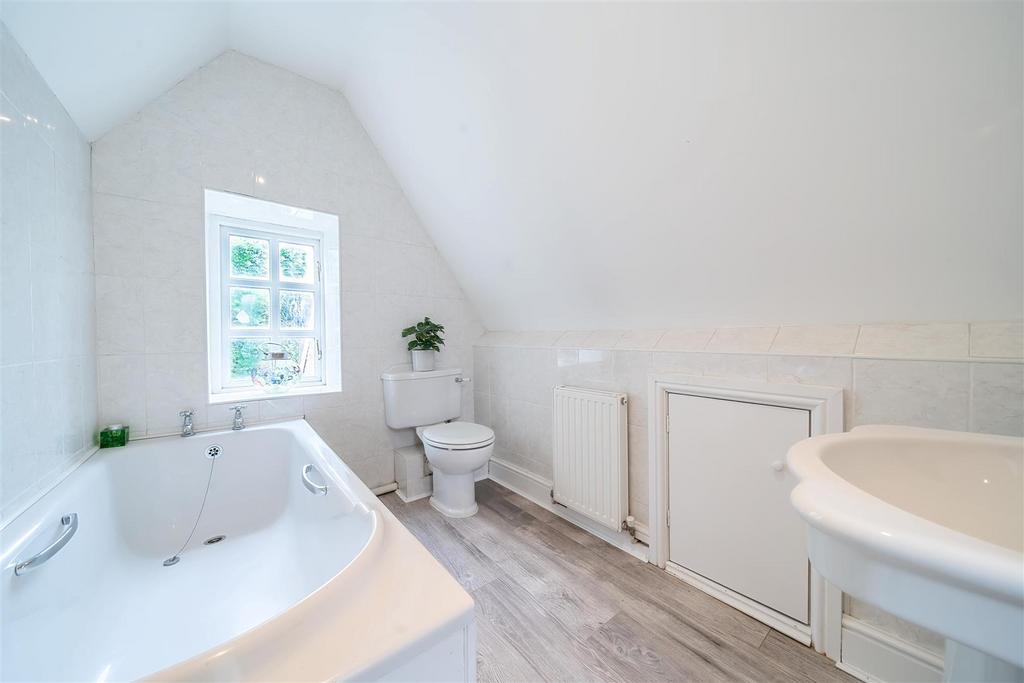 En suite bathroom