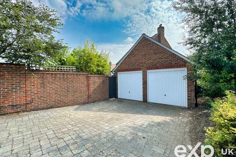 5 bedroom detached house for sale, Francis Lane, West Malling ME19