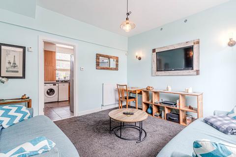 1 Airedale Terrace, Woodlesford, Leeds, LS26 8LT