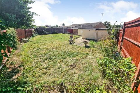 3 bedroom bungalow for sale, Manor Close, Farnham GU10