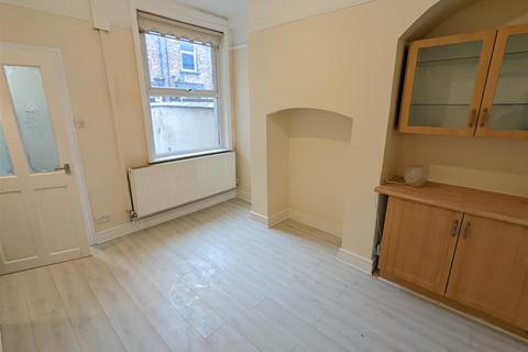 2 bedroom terraced house to rent, Walsden Street, Manchester