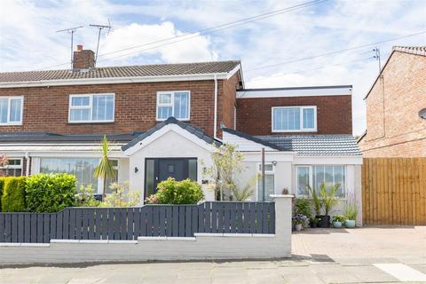 4 bedroom semi-detached house for sale, Goswick Drive, Red House Farm