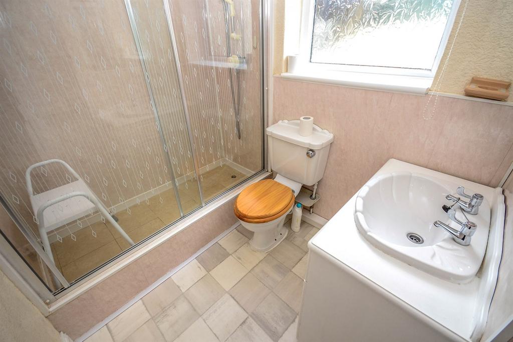 Ground Floor Shower