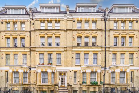 2 bedroom flat for sale, Elm Park Gardens, London SW10