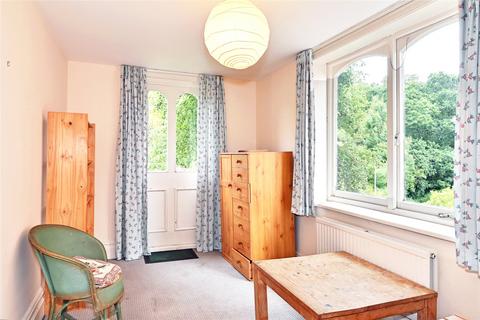 3, Singleton Temple Drive, Llandrindod Wells, LD1 5LU