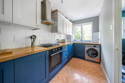 2 bedroom flat for sale, Mountbatten Gardens, Beckenham, BR3