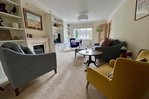 7 Bouvel Drive, Burnham-on-crouch, CM0 8TW