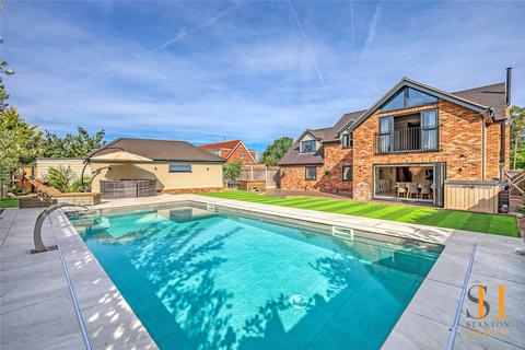 4 bedroom detached house for sale, Downham Road, Ramsden Heath, Billericay, Essex, CM11