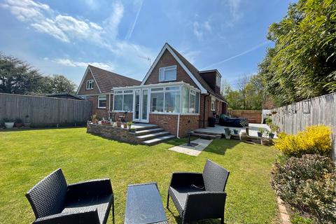 3 bedroom detached house for sale, Amos Hill, Totland Bay, Isle of Wight