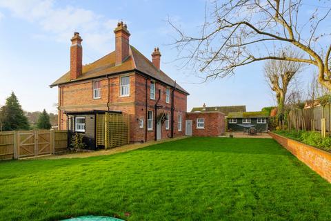 5 bedroom detached house for sale, Silverlands Road, Lyminge, Folkestone, CT18