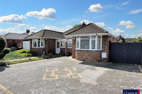 3 bedroom bungalow for sale, Hillview Drive, Hucclecote, Gloucester, GL3