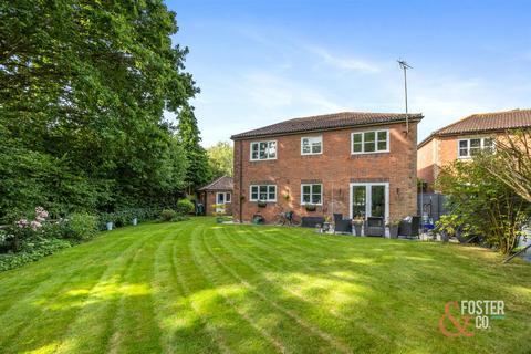 4 bedroom detached house for sale, Mallard Way, Henfield