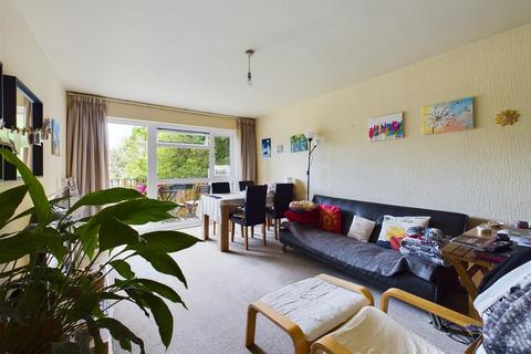 2 bedroom apartment to rent, Hampton Road, Teddington