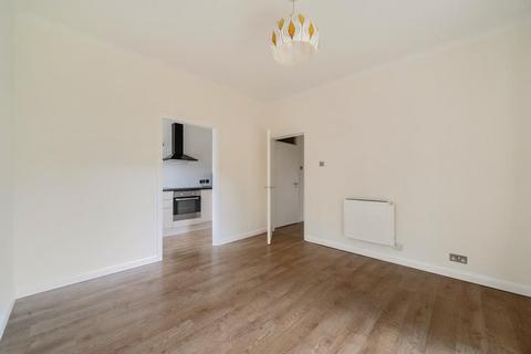 1 bedroom flat to rent, Sunbury,  Surrey,  TW16