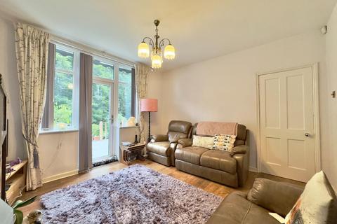 52 Herries Drive, Sheffield, S5 7HW