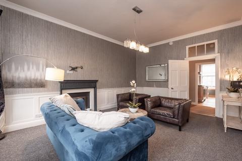 3 bedroom flat for sale, 47/2 Cumberland Street, New Town, Edinburgh, EH3