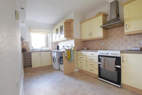 3 bedroom flat for sale, West Parade, Bexhill-On-Sea