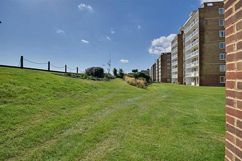 3 bedroom flat for sale, West Parade, Bexhill-On-Sea