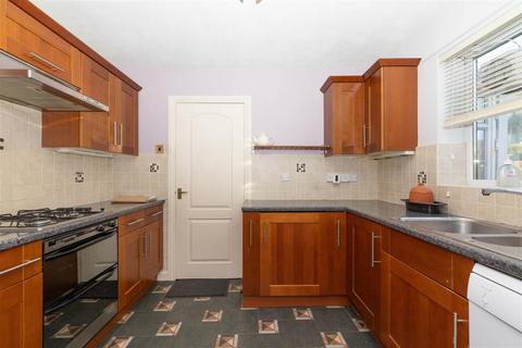 184 Abbots Way, North Shields, NE29 8LR