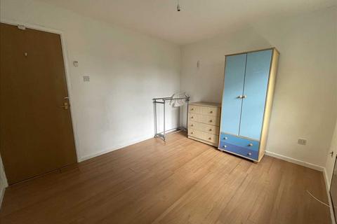 2 bedroom apartment to rent, Solihull B90