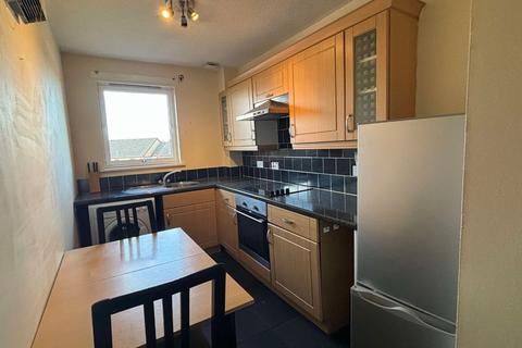 2 bedroom flat to rent, Academy Street, Coatbridge, ML5