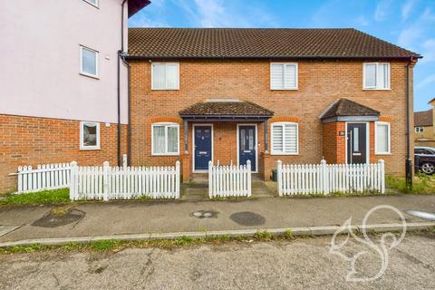 2 bedroom terraced house to rent, Dale Close, Colchester