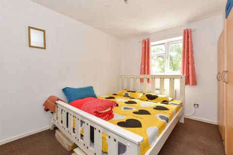 1 bedroom flat for sale, Thornhill Road, Leyton